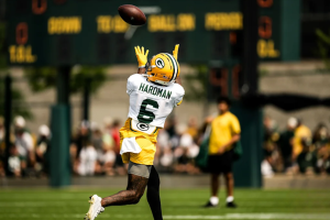 Mecole Hardman mostra experiência e inteligência no training camp dos Packers